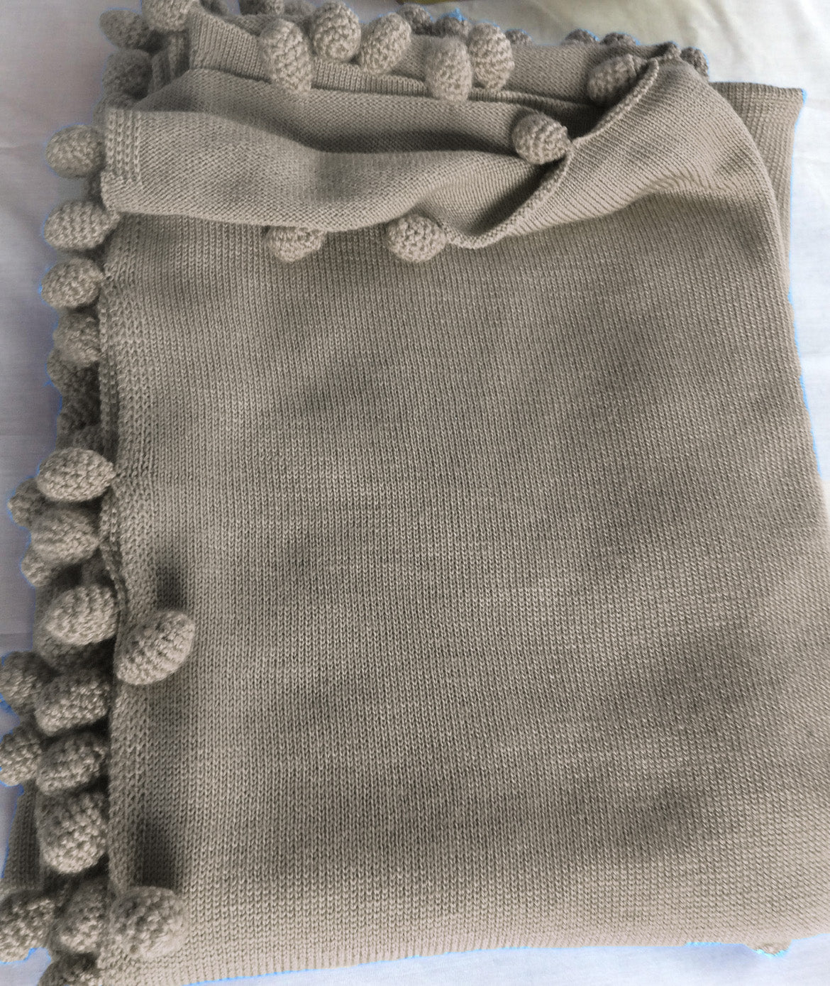 100% Cashmere blanket with pom poms 60x 180 cm