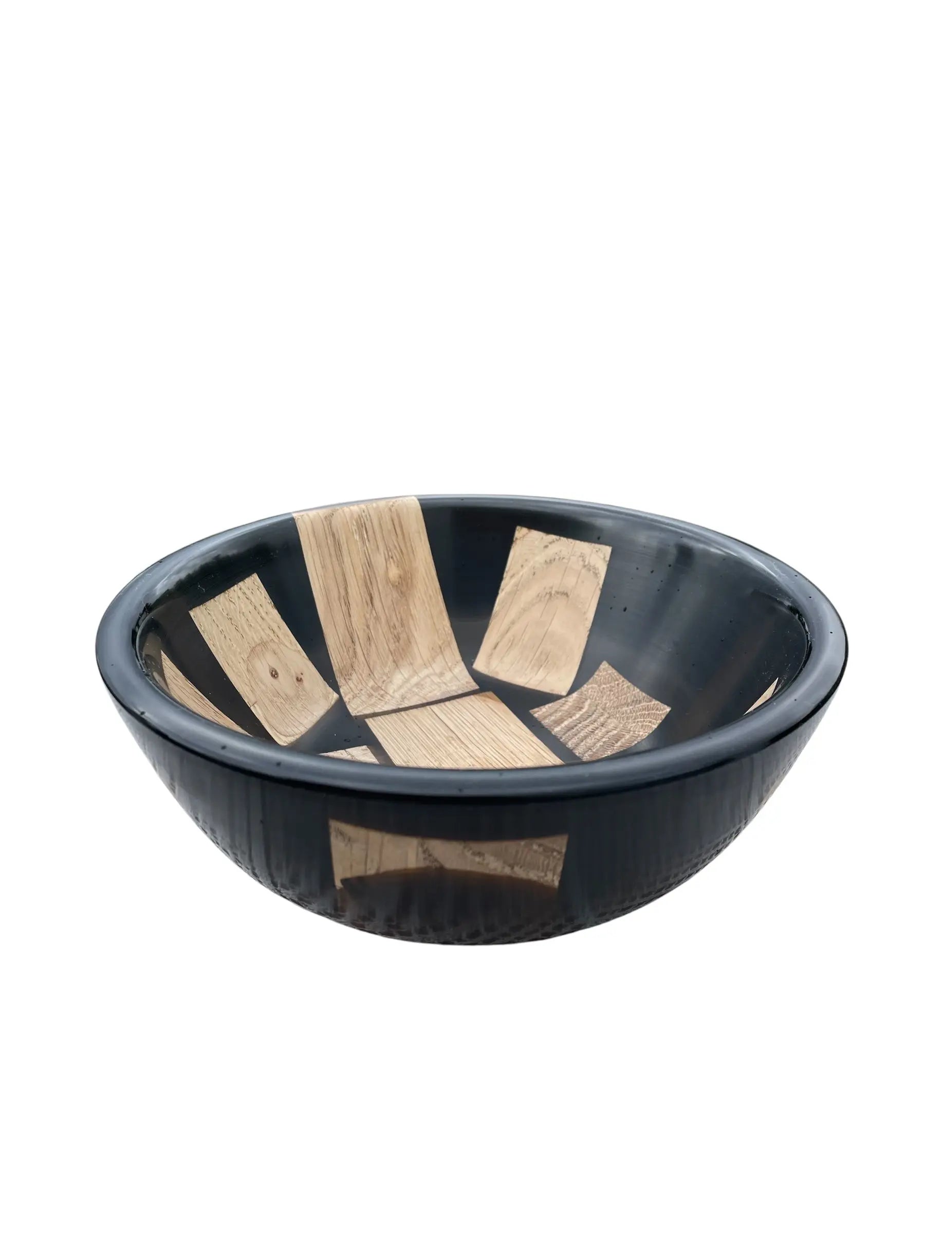 Håndlaget bolle i sort epoxy og eik – Moderne eleganse med naturlig sjel