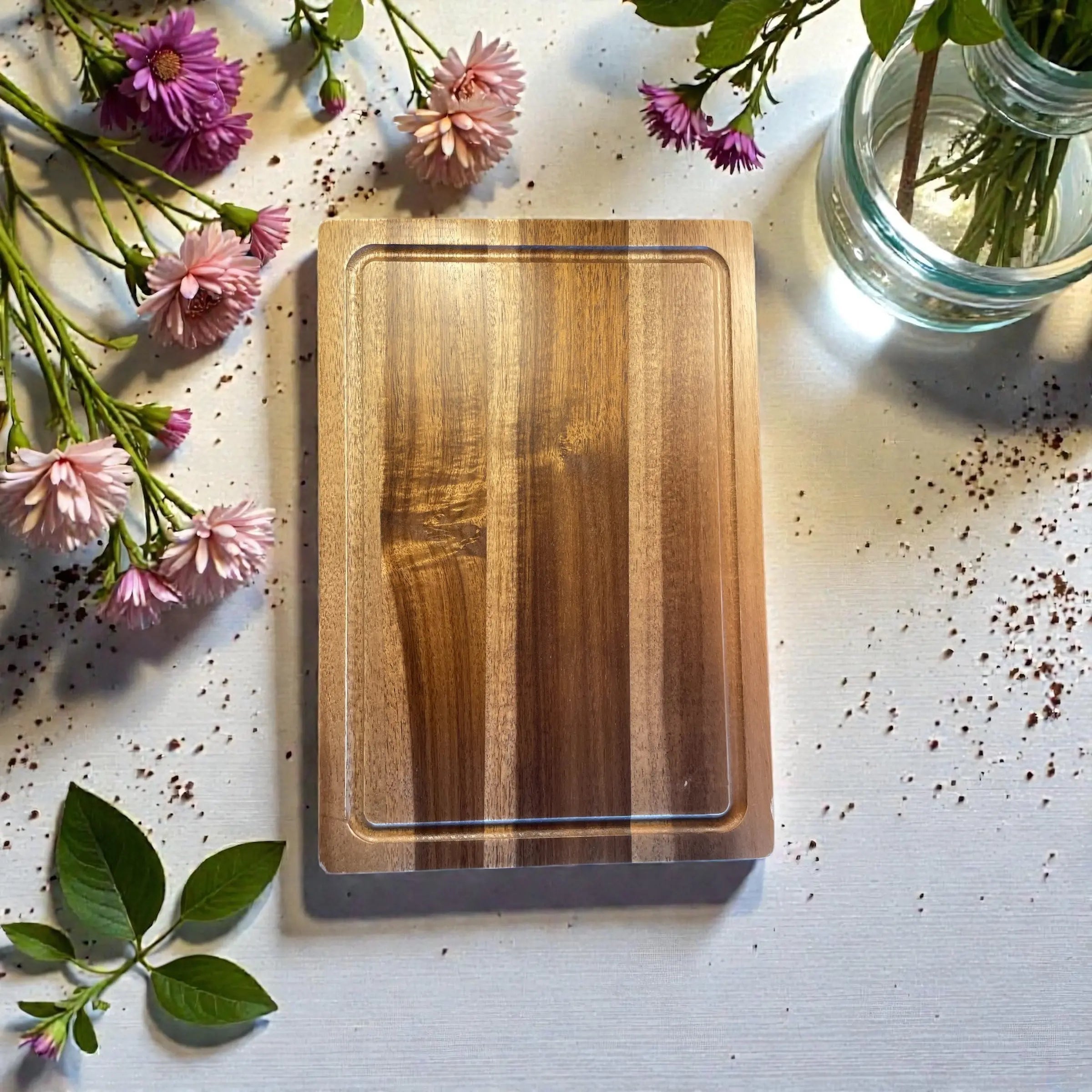 🪵 Skjærefjøl i Tre – Dobbeltsidig, Praktisk og Naturlig Eleganse