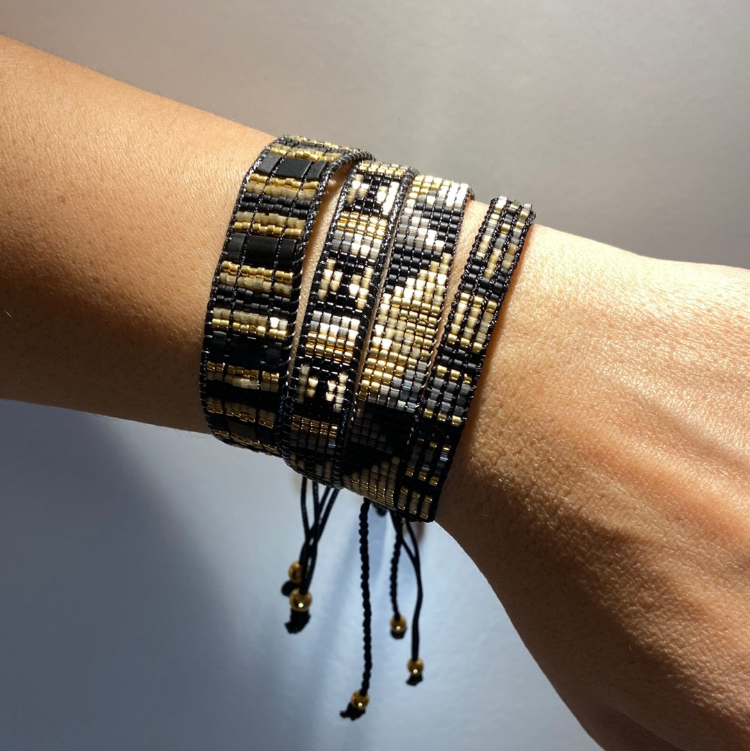 Unik håndlaget armbånd, 4 stk (stil 2)