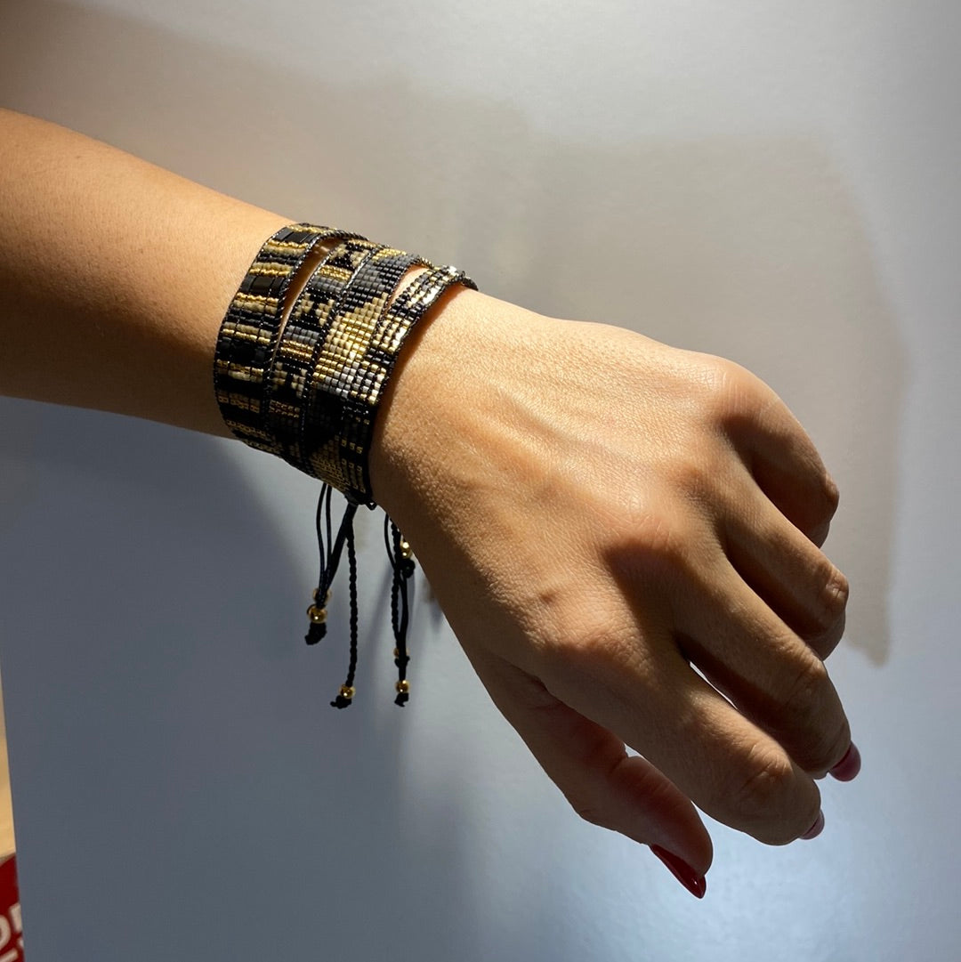 Unik håndlaget armbånd, 4 stk (stil 2)