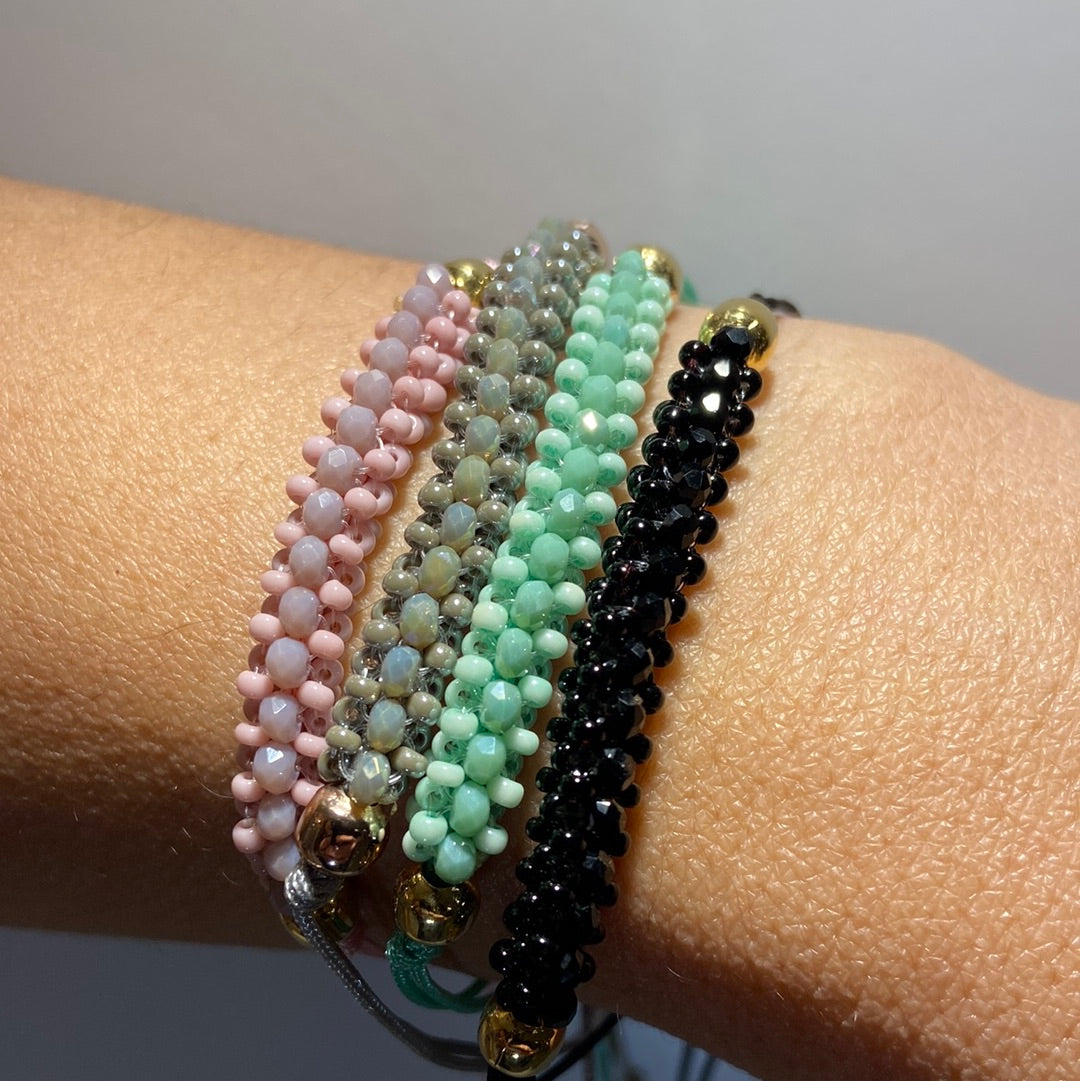 Unik håndlaget armbånd, 4 stk (stil 8)