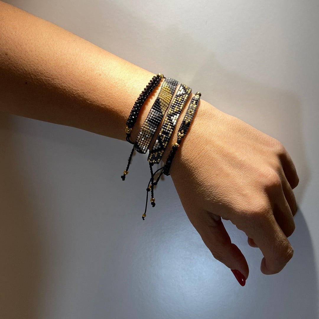 Unik håndlaget armbånd, 4 stk (stil 9)