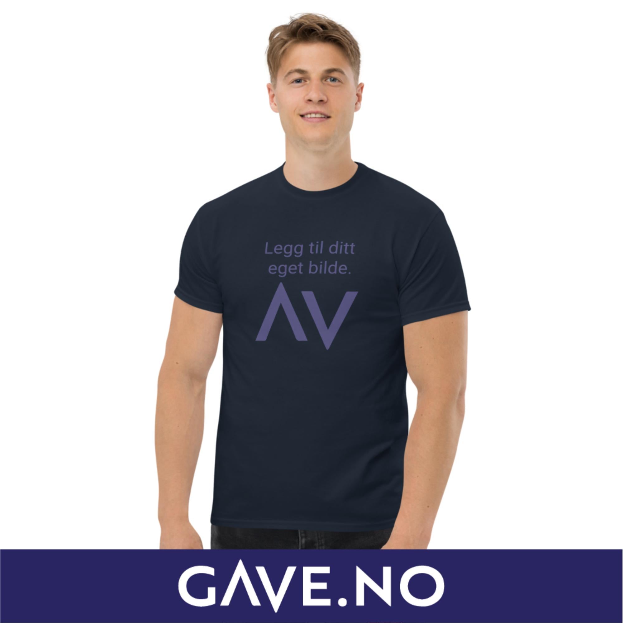 Klassisk t-skjorte for menn med din eget bilde (print foran)