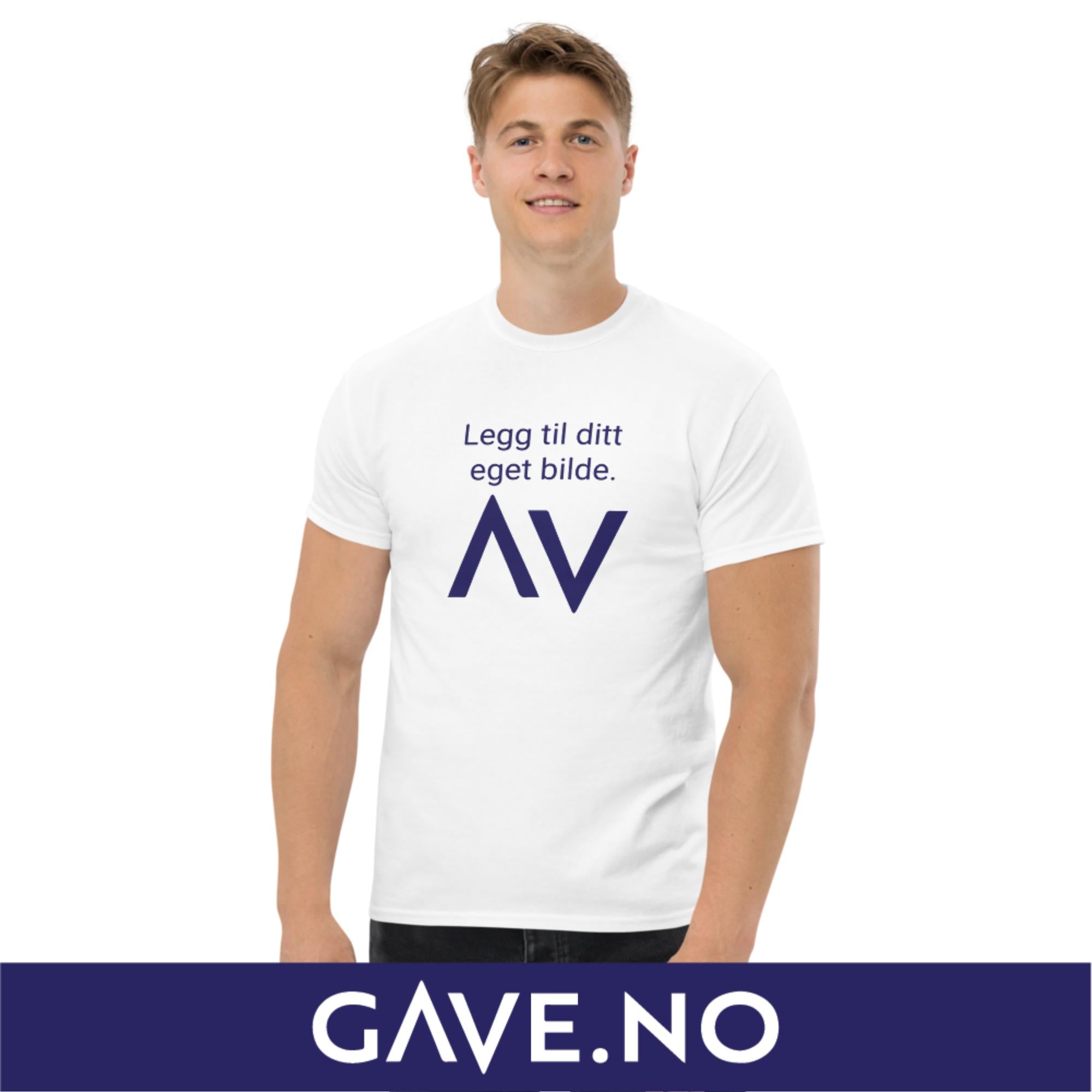 Klassisk t-skjorte for menn med din eget bilde (print foran)