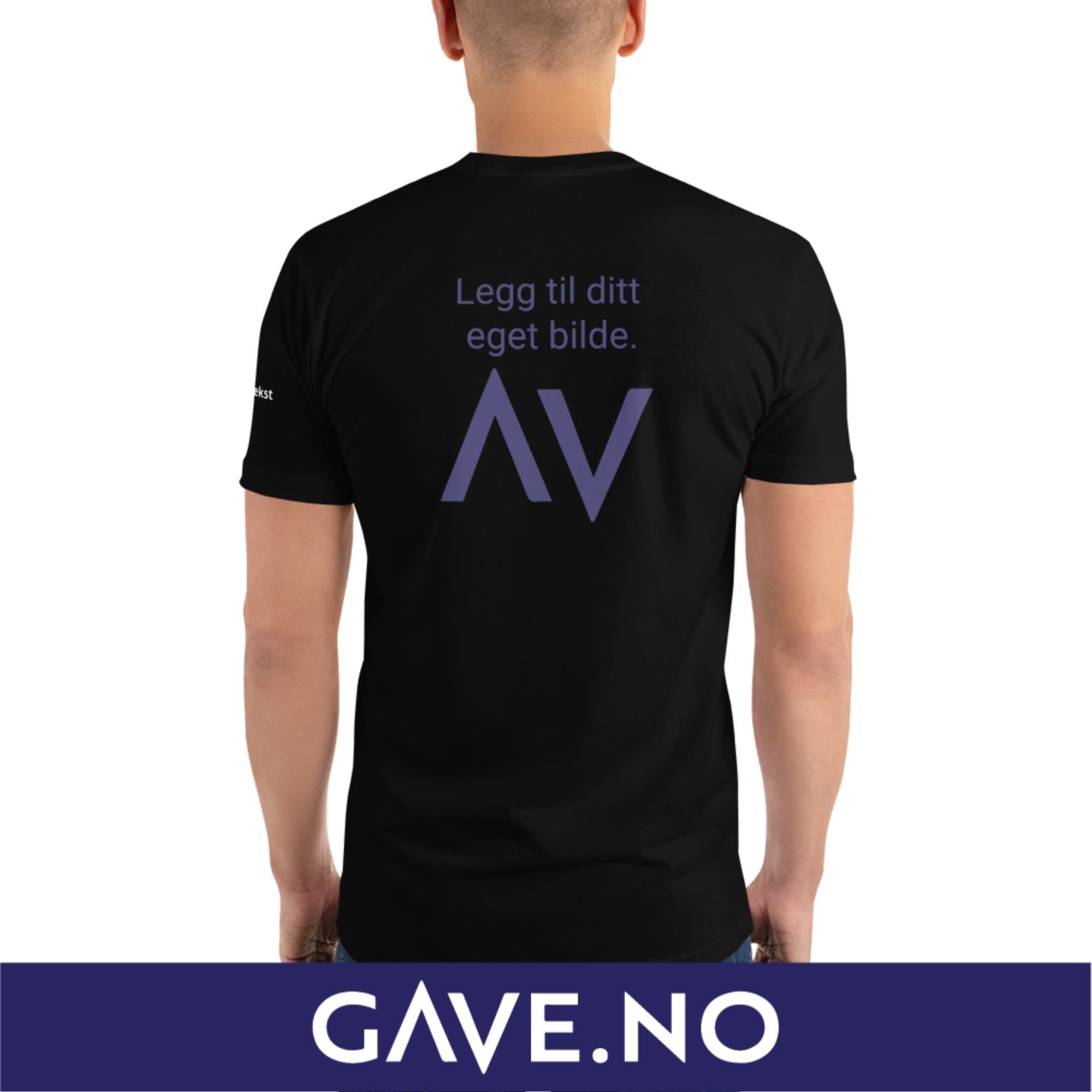 Kortermet t-skjorte med din eget bilde (print bak)