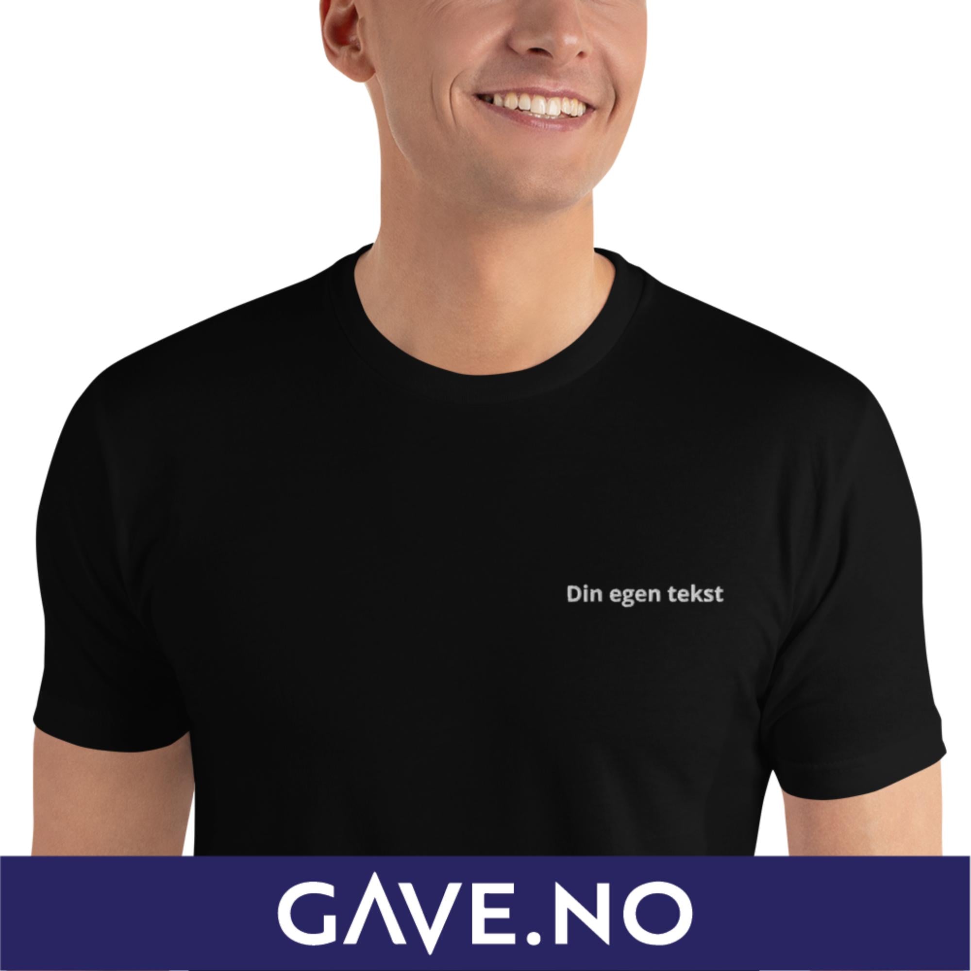 Kortermet t-skjorte med din egen tekst brodert på venstre side
