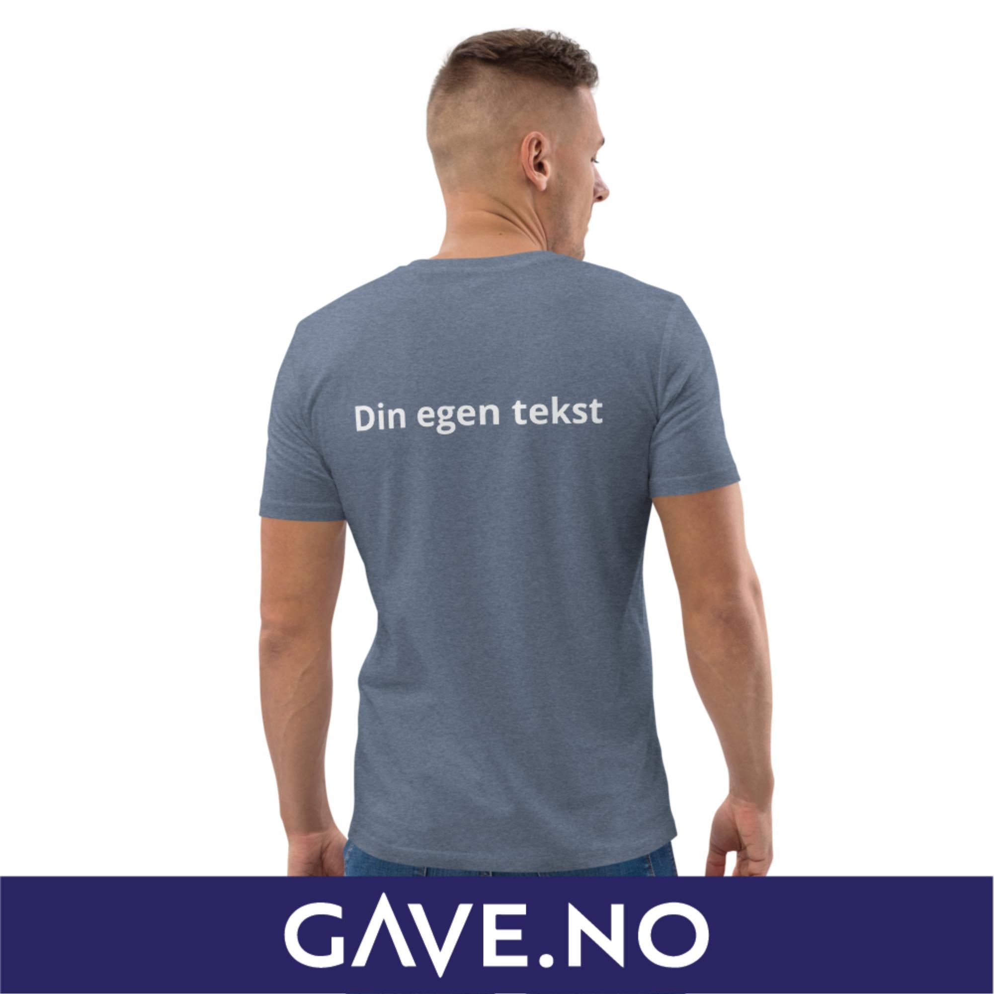 Unisex t-skjorte i økologisk bomull med din egen tekst på ryggen (brodert)