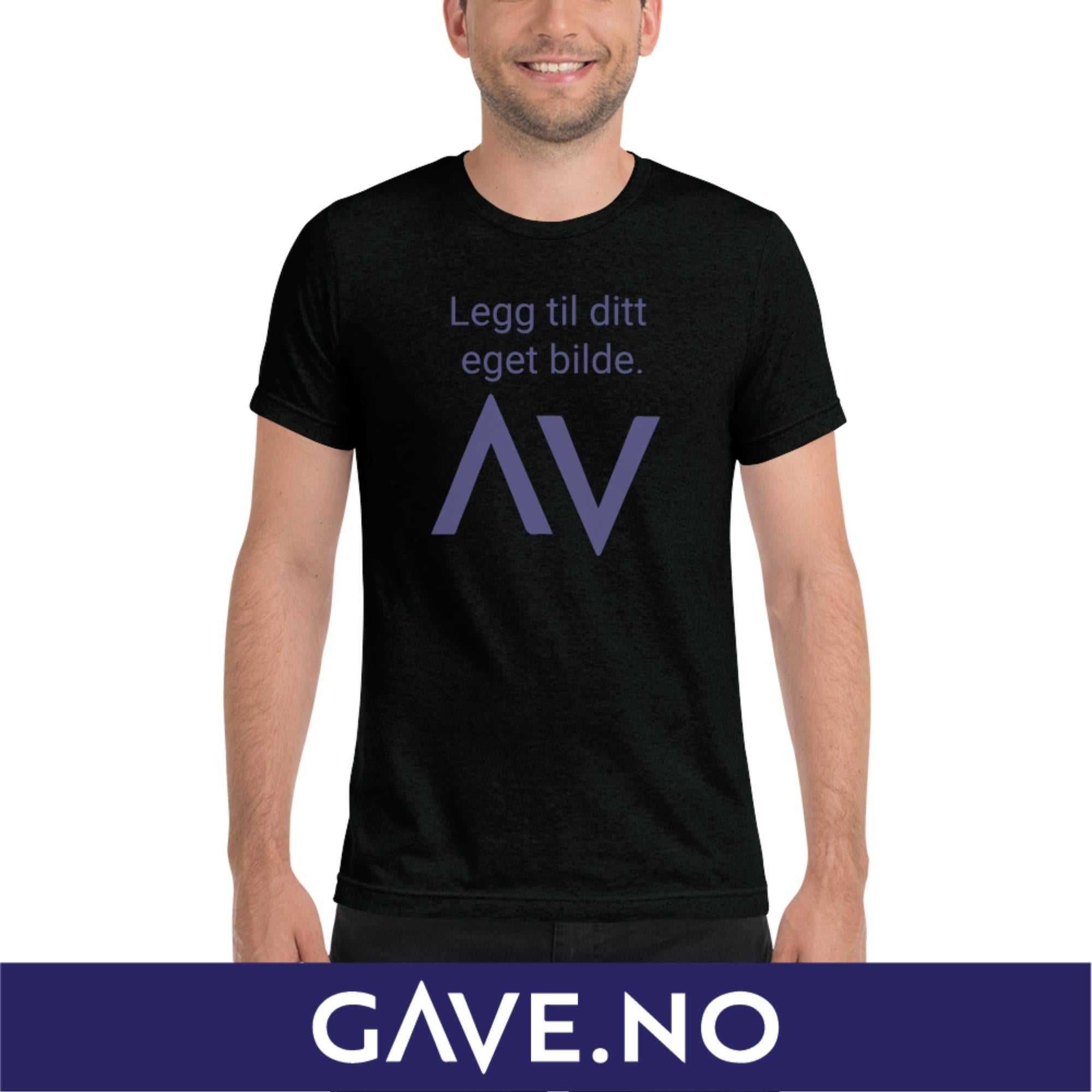 Kortermet t-skjorte med din eget bilde (print foran)