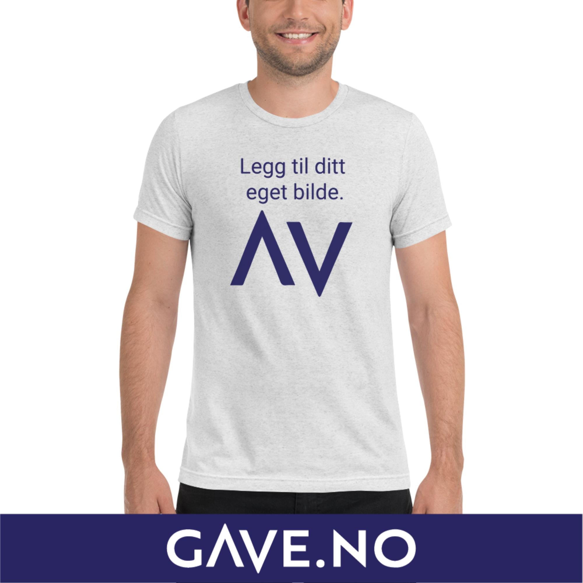 Kortermet t-skjorte med din eget bilde (print foran)