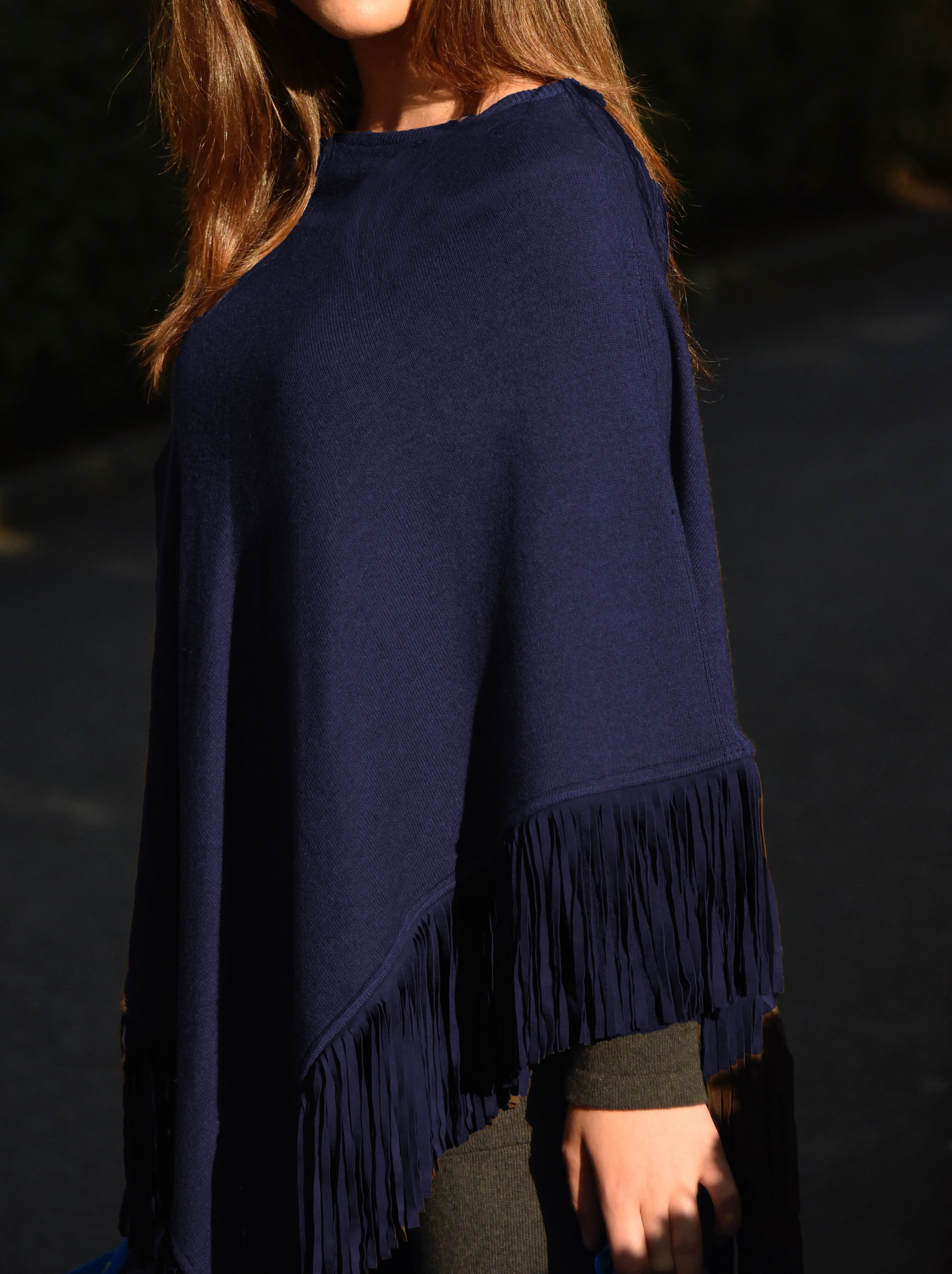 Cashmere poncho with fringe sand
