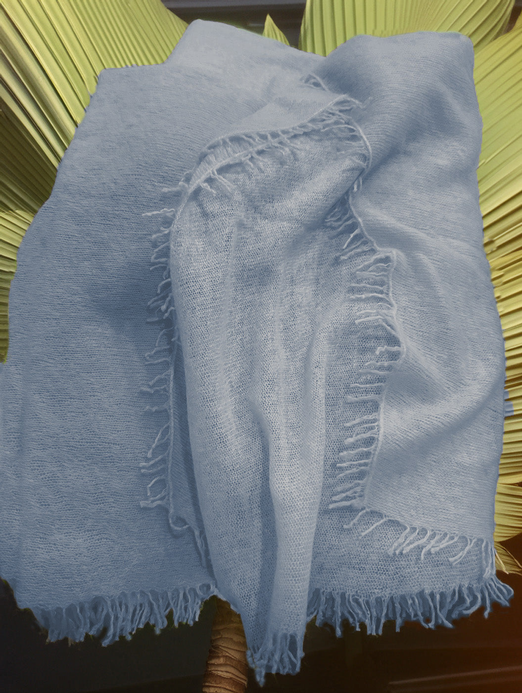 Cashmere scarf with fringes jeans blue