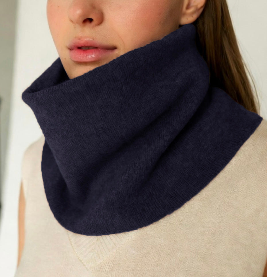 Cashmere neck warmer navy